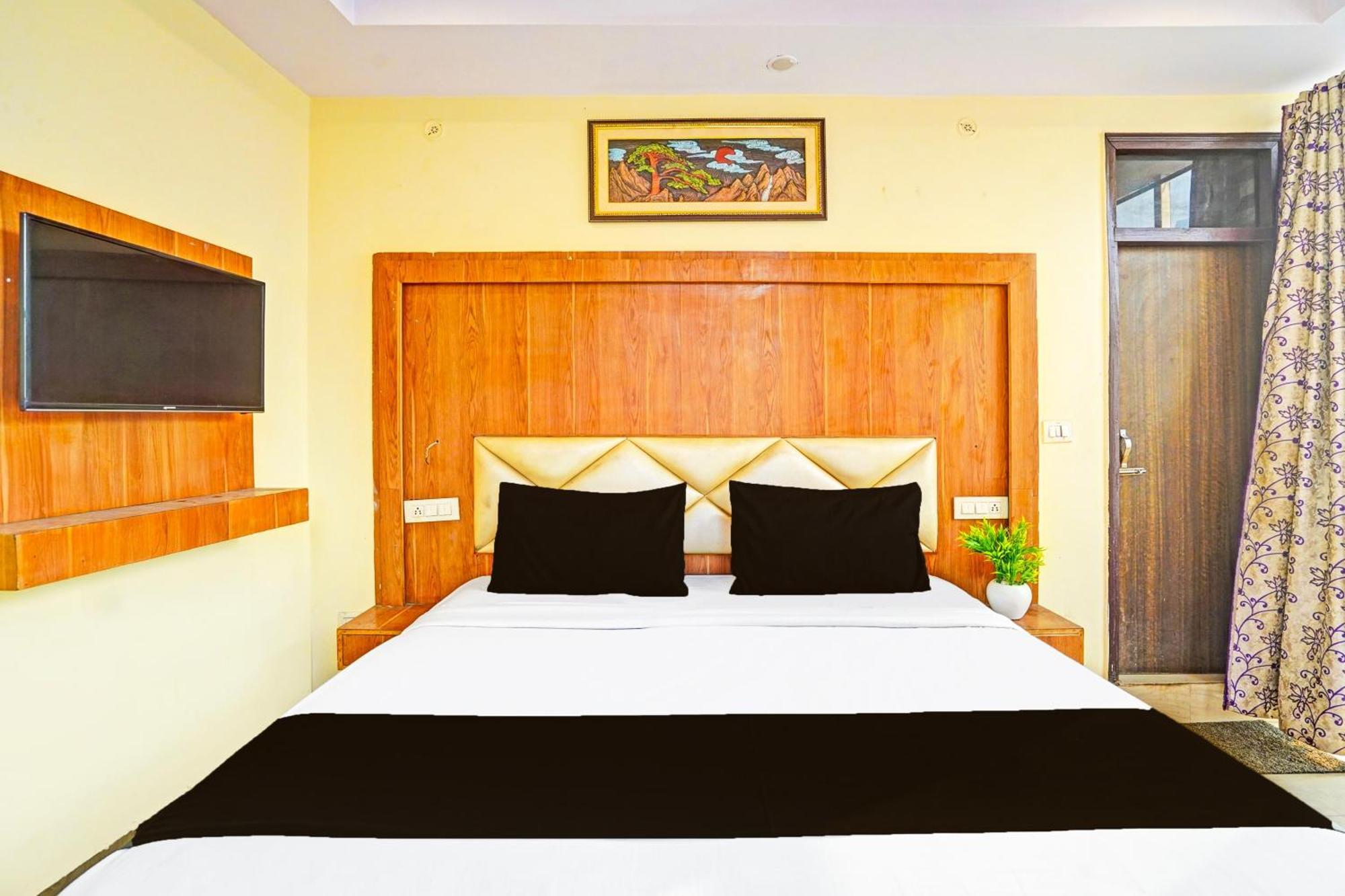 Super Hotel O Charbagh Formerly Khalsa Inn Lucknow Exterior photo